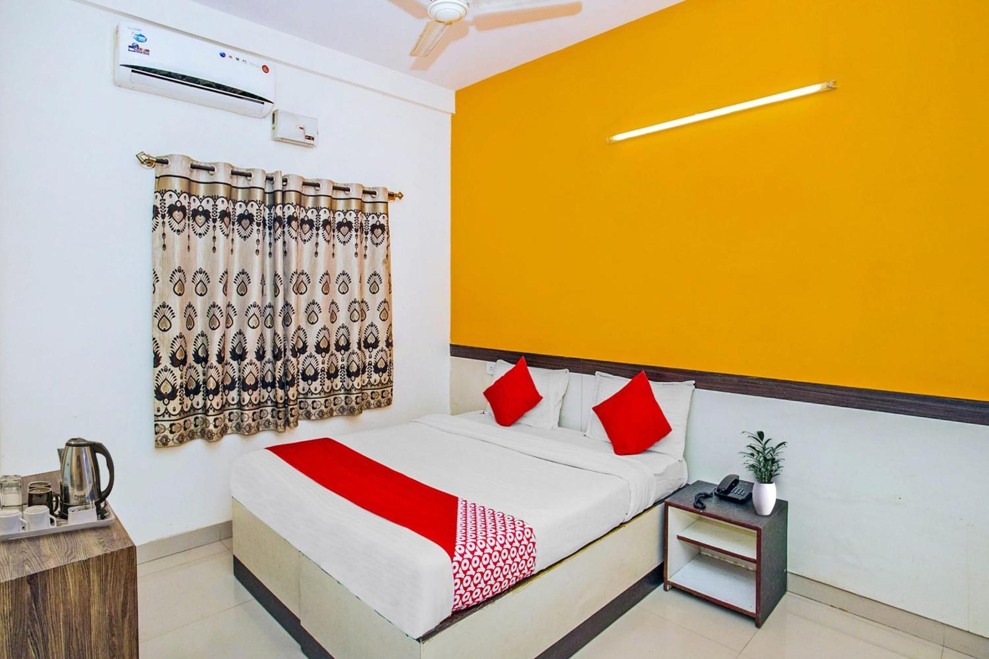 Oyo Athiti Residency Hotell Bangalore Exteriör bild