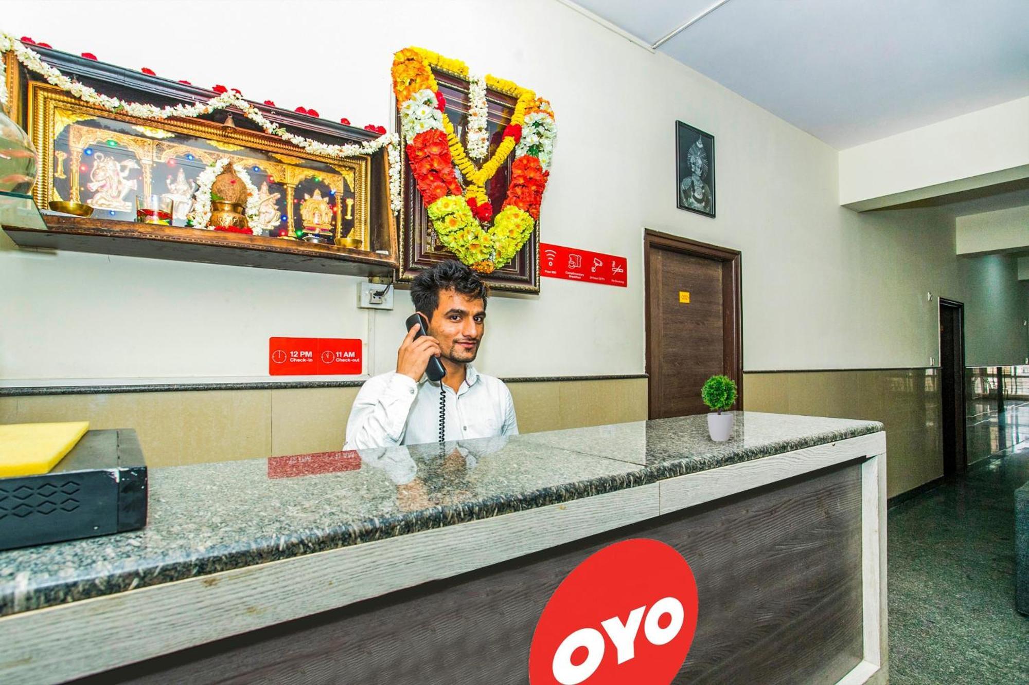 Oyo Athiti Residency Hotell Bangalore Exteriör bild