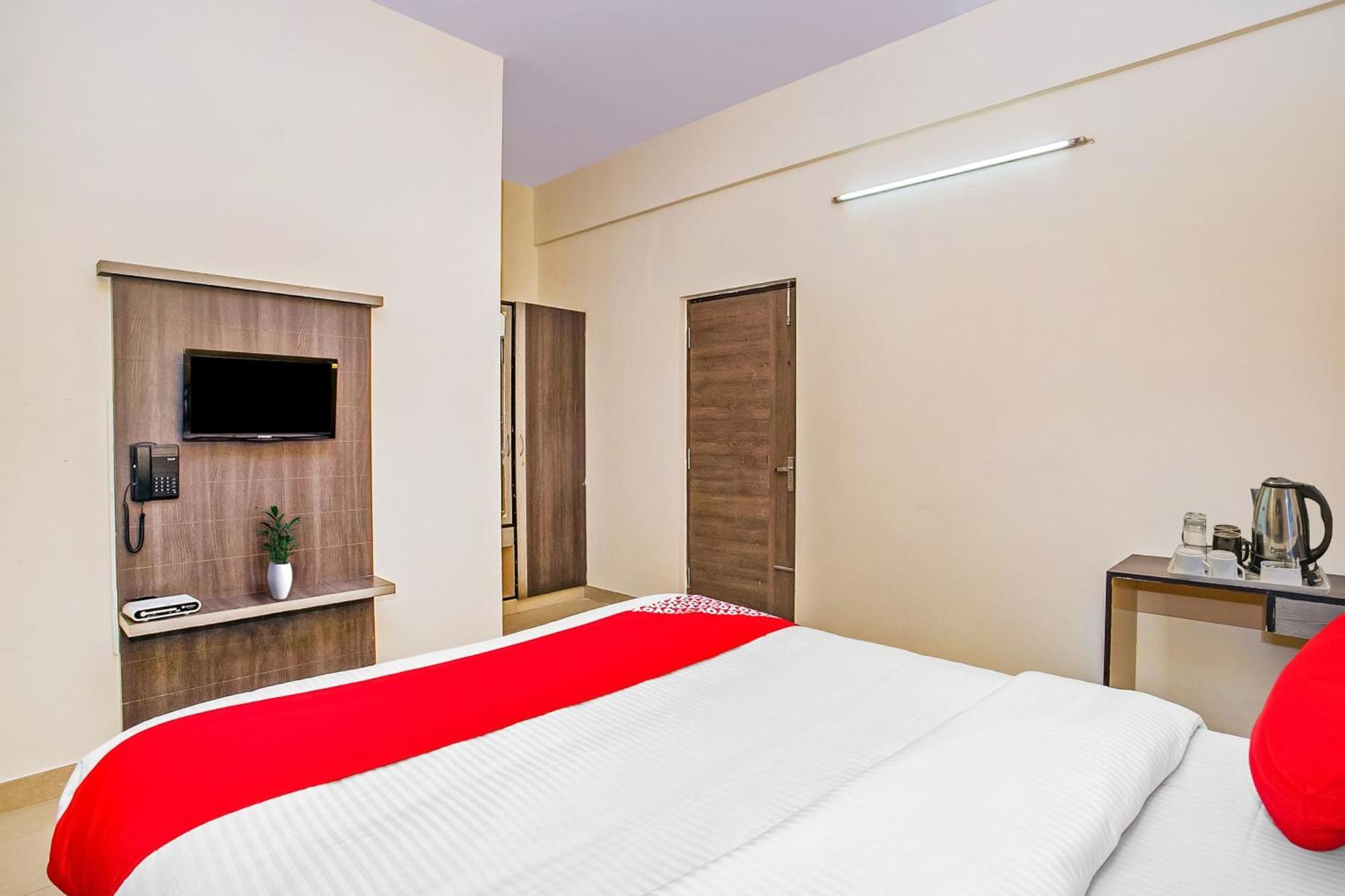 Oyo Athiti Residency Hotell Bangalore Exteriör bild