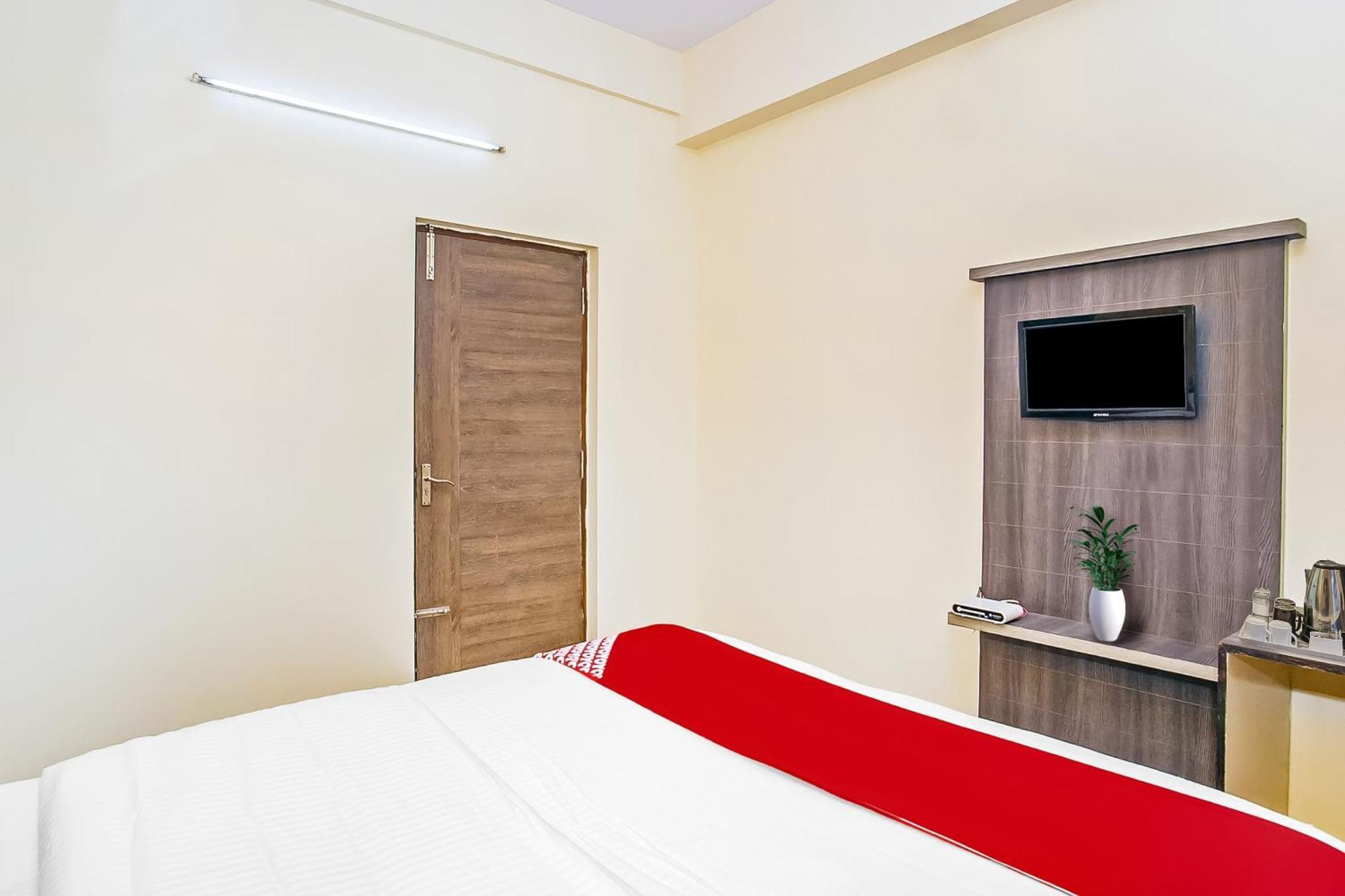 Oyo Athiti Residency Hotell Bangalore Exteriör bild